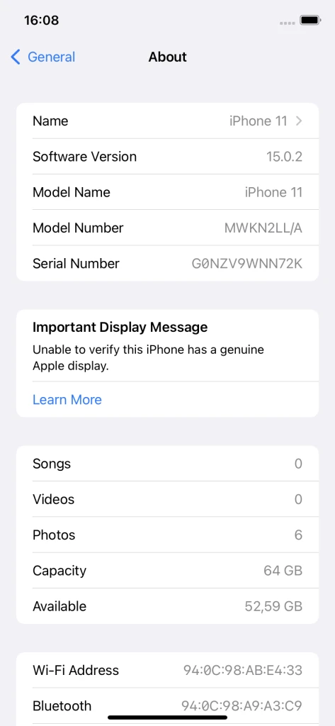 Pranešimas „Important Display Message“ iPhone nustatymų skiltyje „Apie“