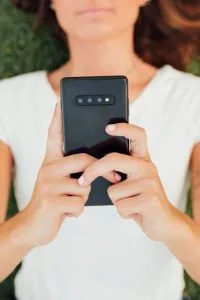 Samsung Galaxy S10+ ekrano keitimas 00