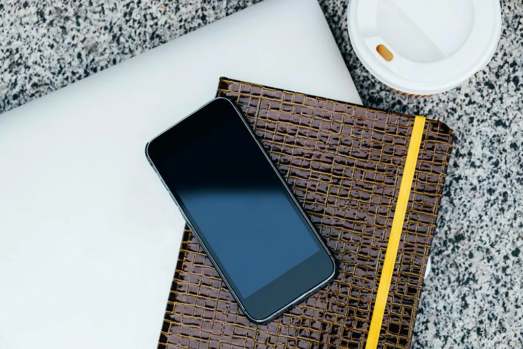 Samsung Galaxy S20 FE ekrano keitimas 00