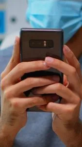 Samsung Galaxy S22 ekrano keitimas 00