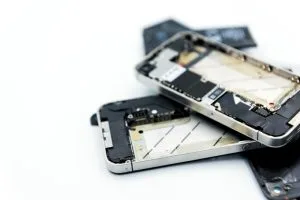 iPhone 11 Pro Max ekrano keitimas