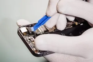 iPhone 12 Mini ekrano keitimas 00