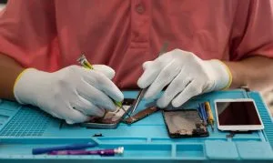 iPhone 12 Mini ekrano keitimas