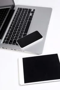 iPhone 12 Pro Max ekrano keitimas 00