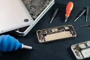 iPhone 12 ekrano keitimas 00