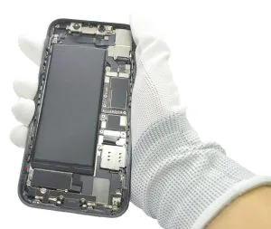 iPhone 12 ekrano keitimas
