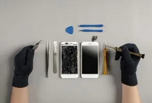 iPhone 15 Plus ekrano keitimas 00