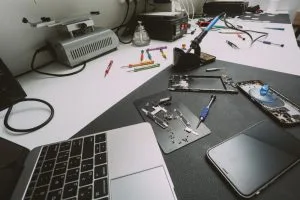 iPhone 8 Plus screen replacement 00