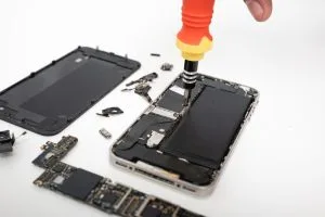 iPhone SE (2nd gen) screen replacement