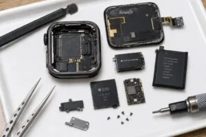 Apple Watch Series SE 3 40mm Repair (Illustration 2)