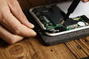 Motorola Edge 30 Repair (Illustration 1)