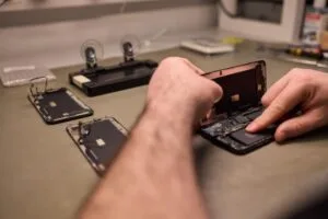 Samsung Galaxy Note 10 Lite Repair (Illustration 1)