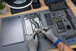 Samsung Galaxy Tab S10 Lite repair (Illustration 02)